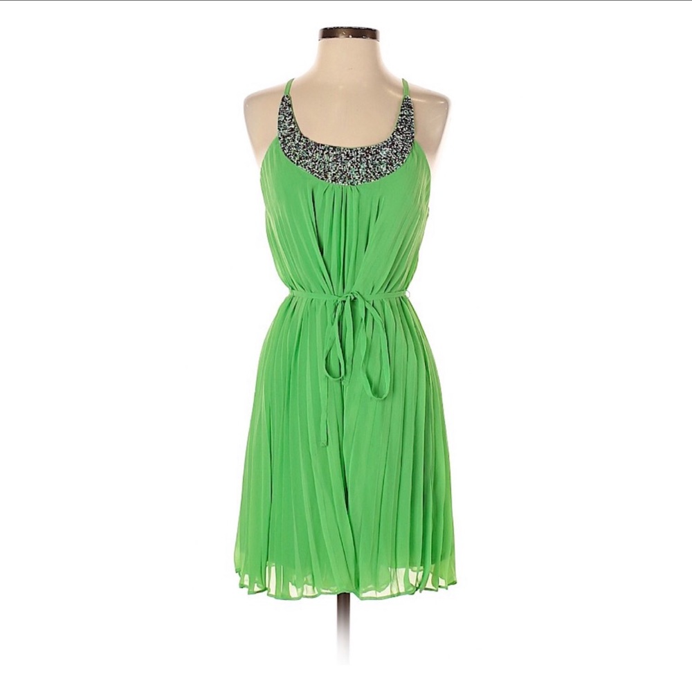 Esley Green Pleated Dress with Waist Tie Dress NWT
